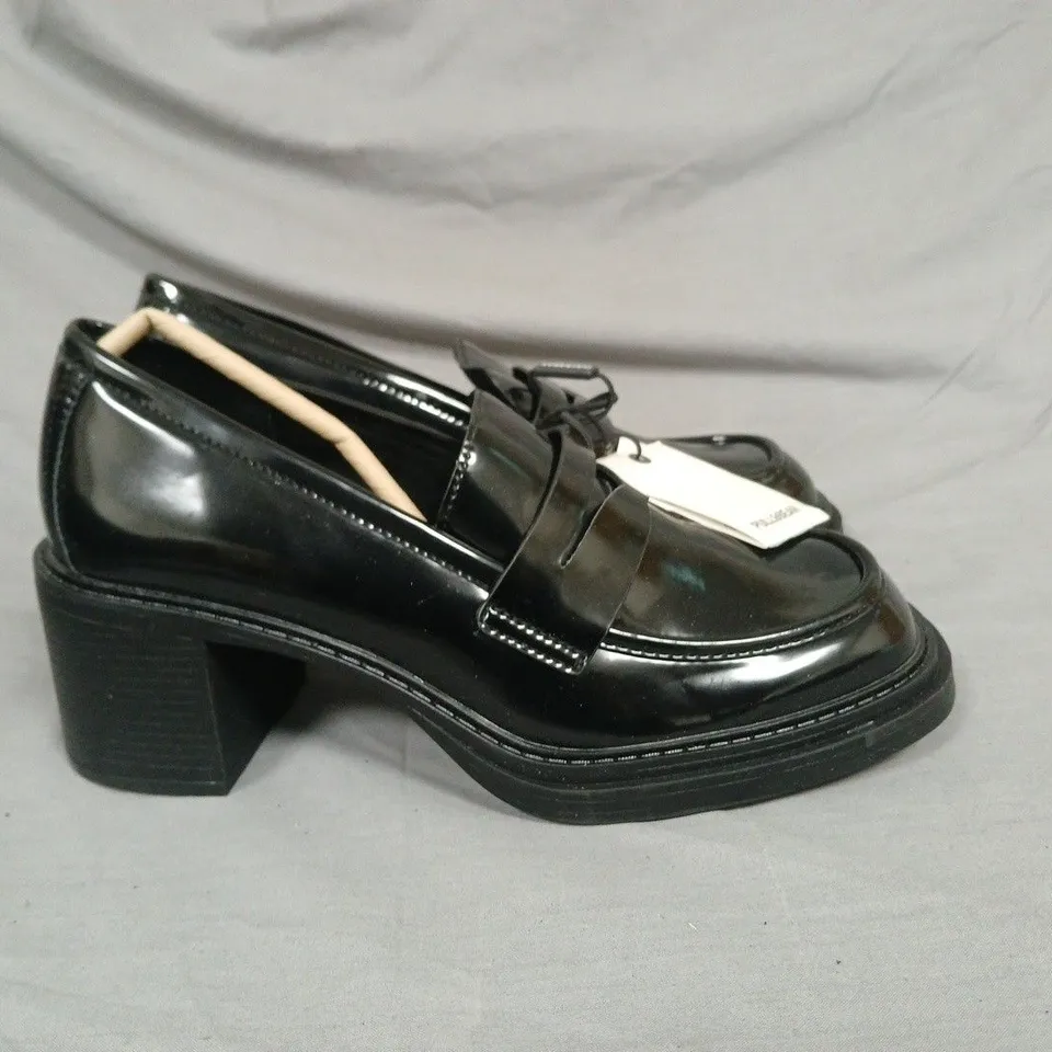 PULL&BEAR BLACK PATENT LEATHER SHOES WITH BLOCK HEEL - UK 6