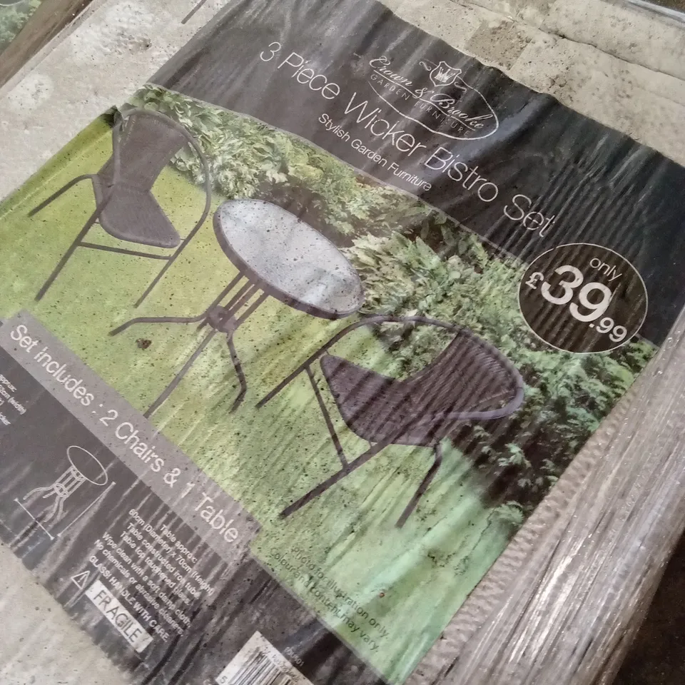 PALLET TO CONTAIN A LARGE NUMBER OF BISTRO SETS 