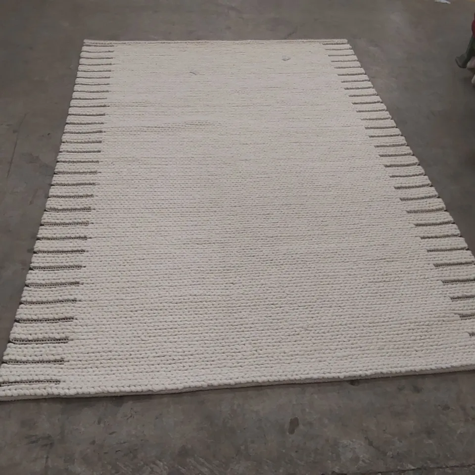 QUALITY DESIGNER AREA RUG - APPROXIMATELY 230 x 160cm