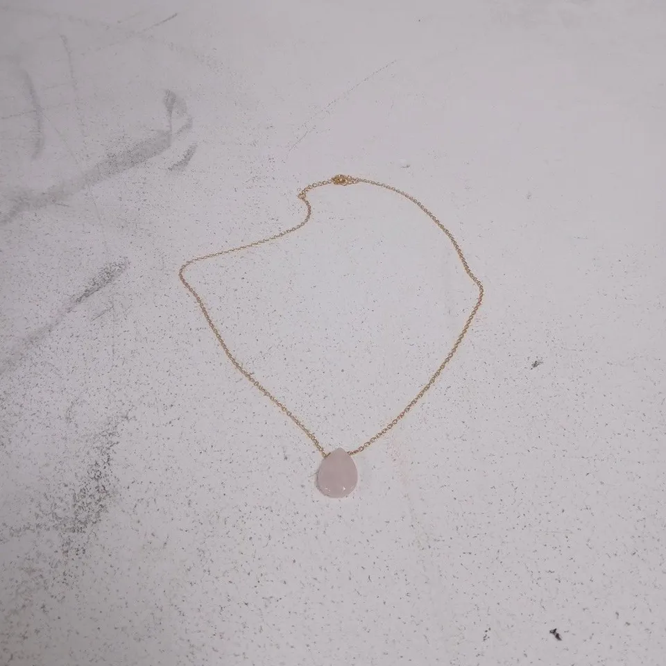 PINK PENDANT TEARDROP NECKLACE ON GOLD-TONE CHAIN WITH BLACK "SKULL" POUCH