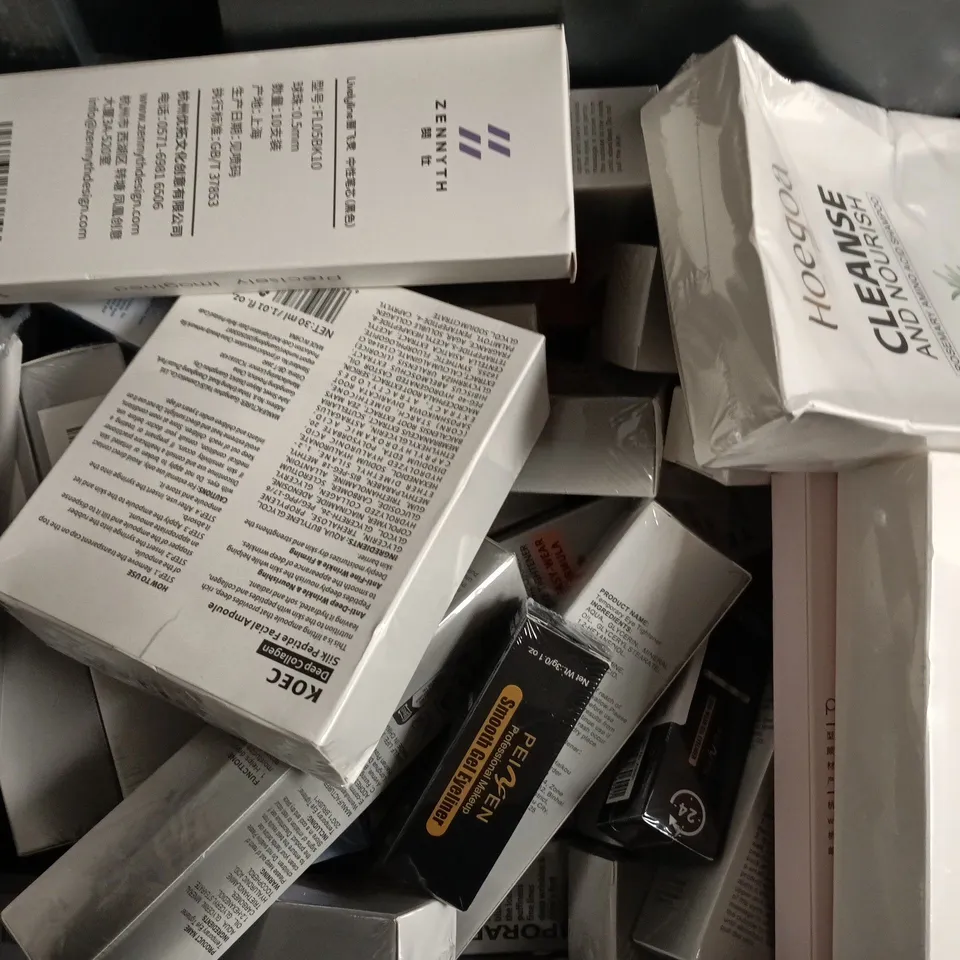 APPROXIMATELY 20 ASSORTED COSMETIC ITEMS TO INCLUDE HOEGOA, EELHOE, SINK, ETC - COLLECTION ONLY