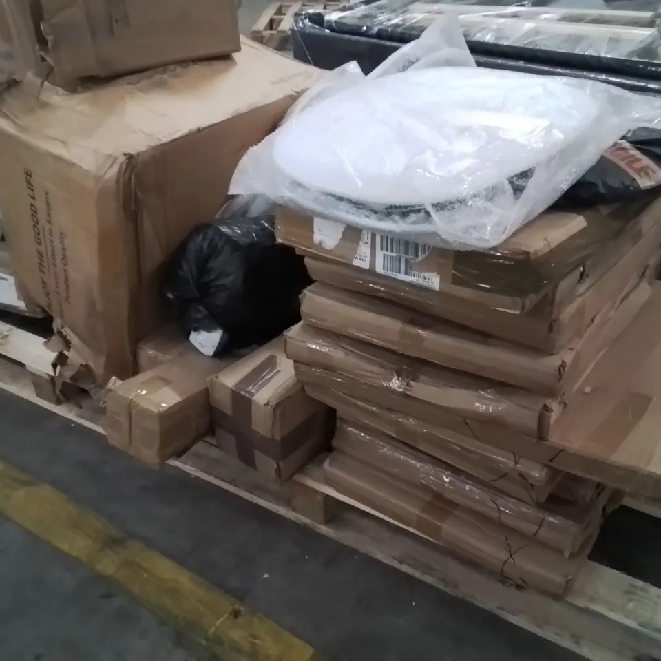 PALLET CONTAINING VARIOUS ASSORTED INCOMPLETE FURNITURE PARTS AND OTHER HOUSEHOLD ITEMS 