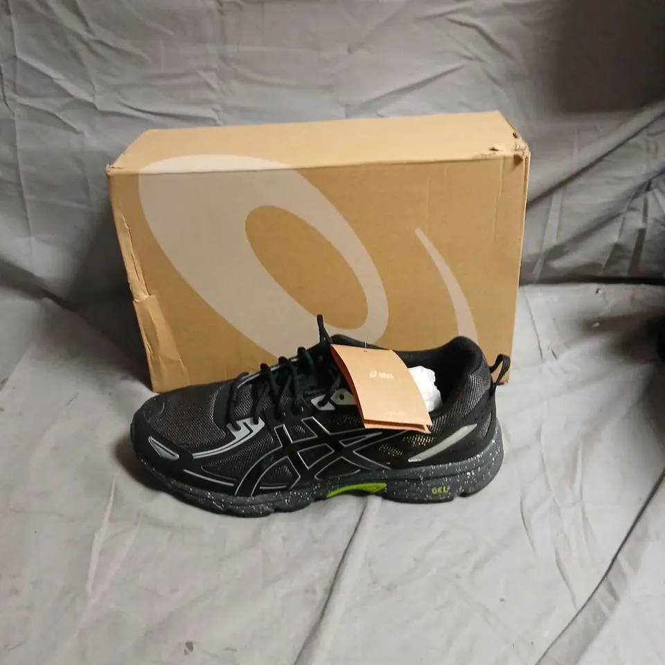 ASICS RUNNING SHOES – BLACK/GREY WITH NEON YELLOW ACCENTS - SIZE UK 9.5