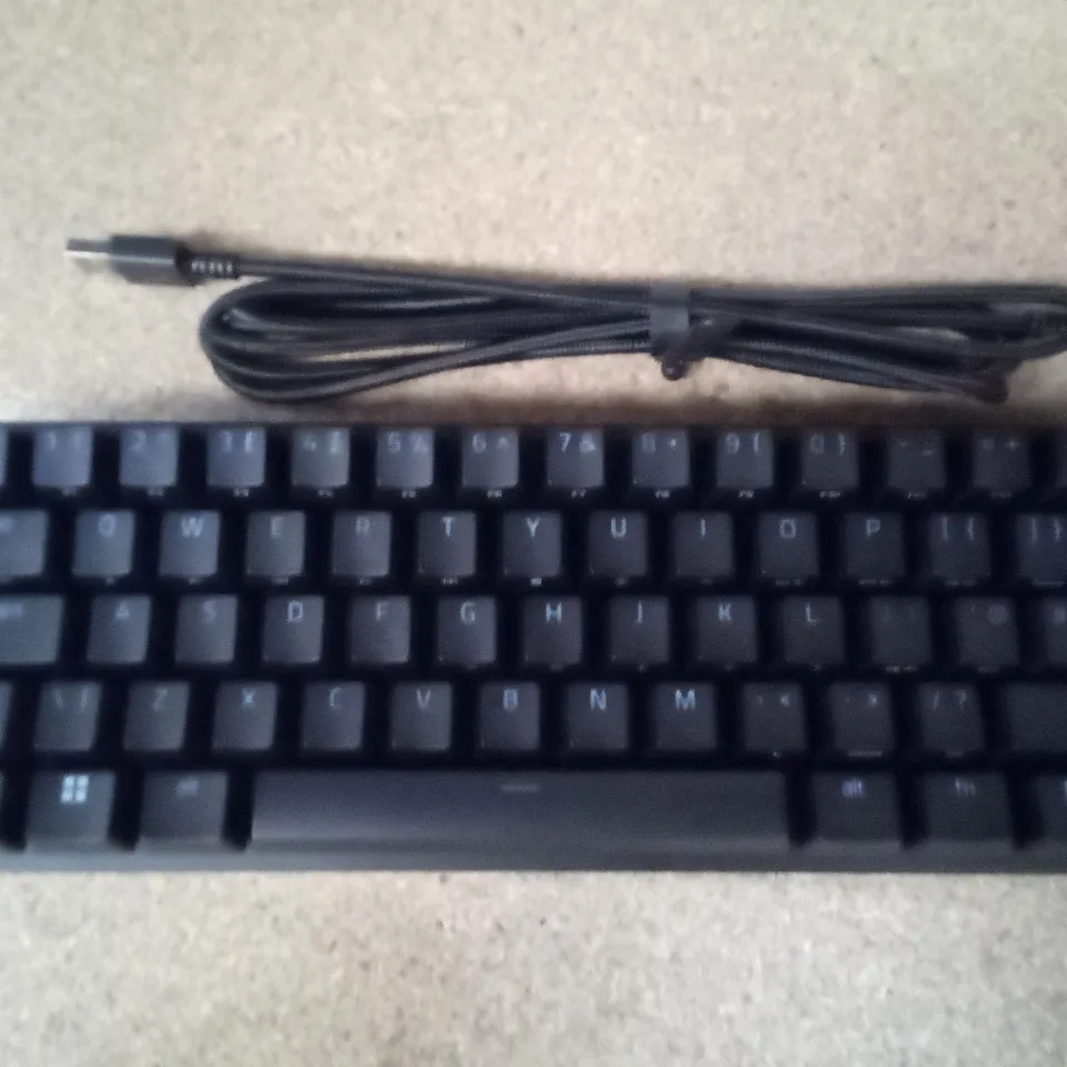 BOXED RAZER HUNTSMAN MINI ANALOG GAMING KEYBOARD 