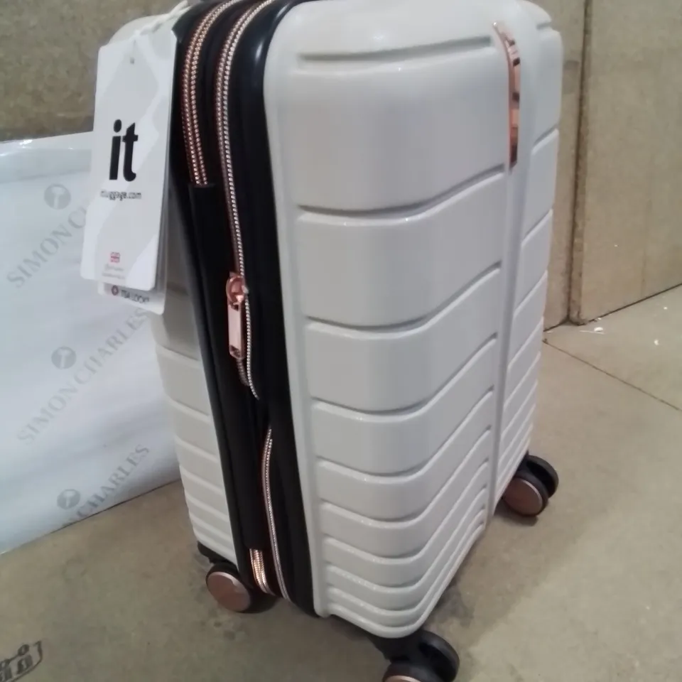 "IT" ROSE PINK AND CREAM LUGGAGE CASE 