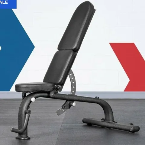 BOXED METIS COMMERCIAL GYM BENCH