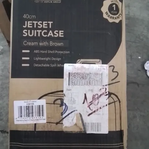 BOXED LUGG JETSET SUITCASE