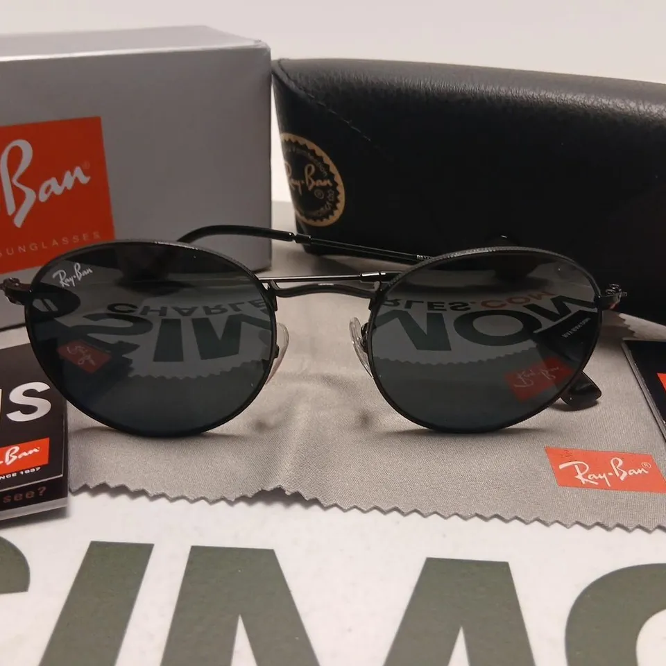 RAY-BAN SUNGLASSES – AVIATOR-STYLE, BLACK FRAME, WITH CASE