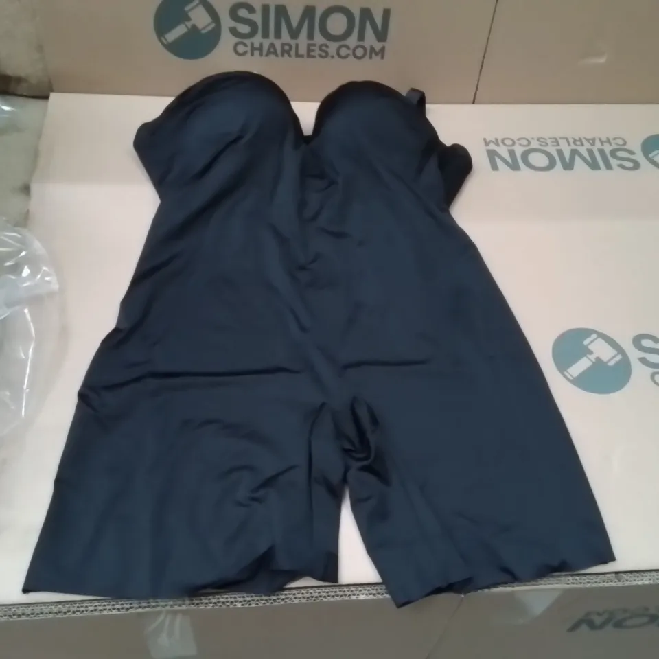 BOXED BRAND NEW APPROXIMATELY 7 MAGISCULPT BLACK BODYSUIT SIZE 40E