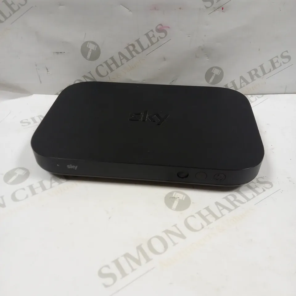 SKY EM150 Q BOX