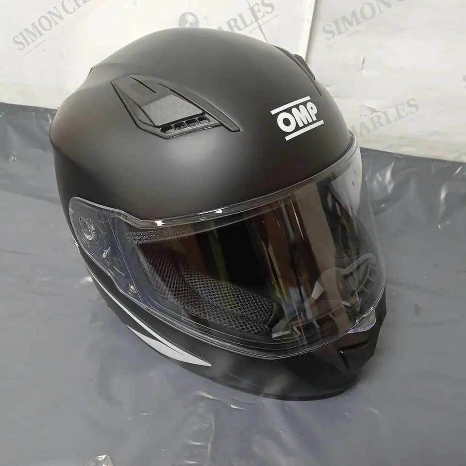 OMP ECER22-05 HELMET IN BLACK