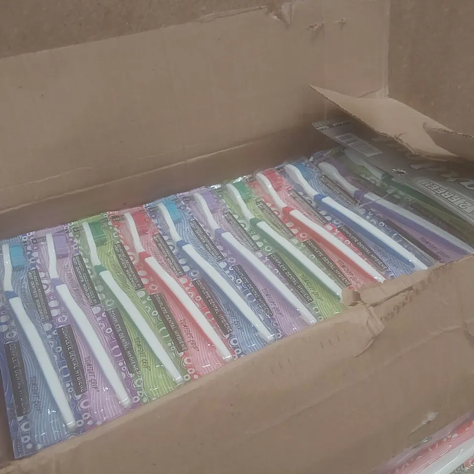 BOX TO CONTAIN A LARGE QUANTITY OF TOOTHBRUSHES