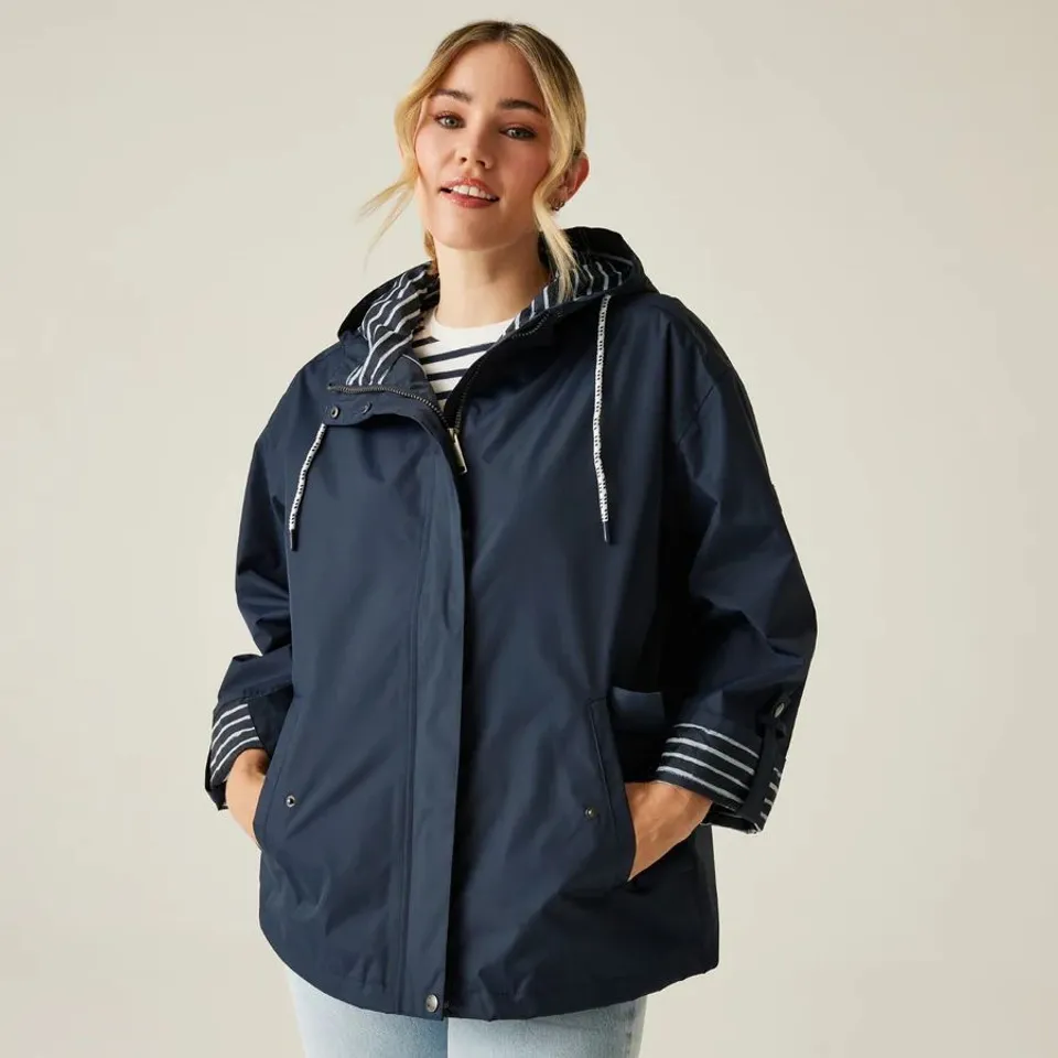 BRAND NEW SASRY JACKET IN NAVY - SIZE 10