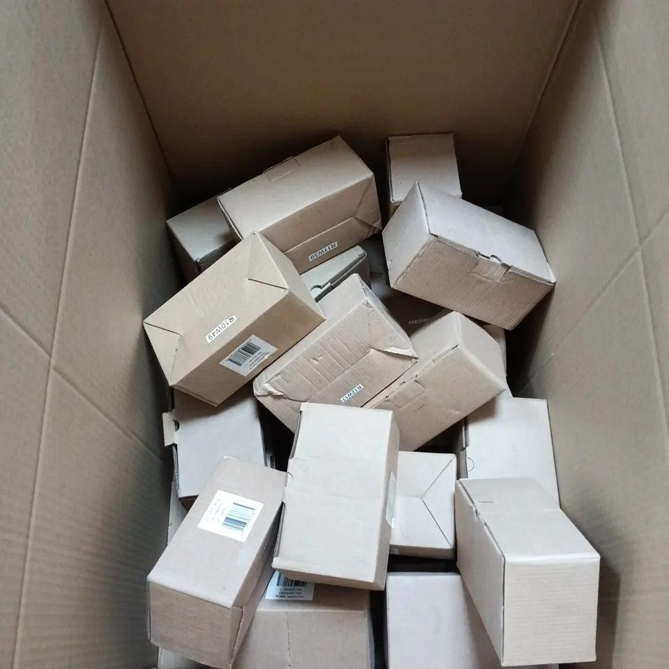 BOX OF APPROXIMATELY 25 X IZON 2X50W TWIN UP LIGHTING KIT 