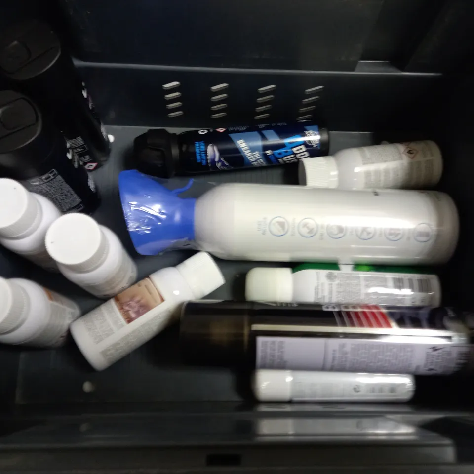 BOX OF APPROX 10 ASSORTED AEROSOLS INCLUDING INSUPPA SPRAY ADHESIVE, VASELINE ESSENTIAL HEALING AND TAILORED PAINT - COLLECTION ONLY