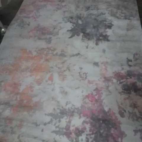 DESIGNER RUG PATTERN (LIGHT COLOURS) 220x155cm