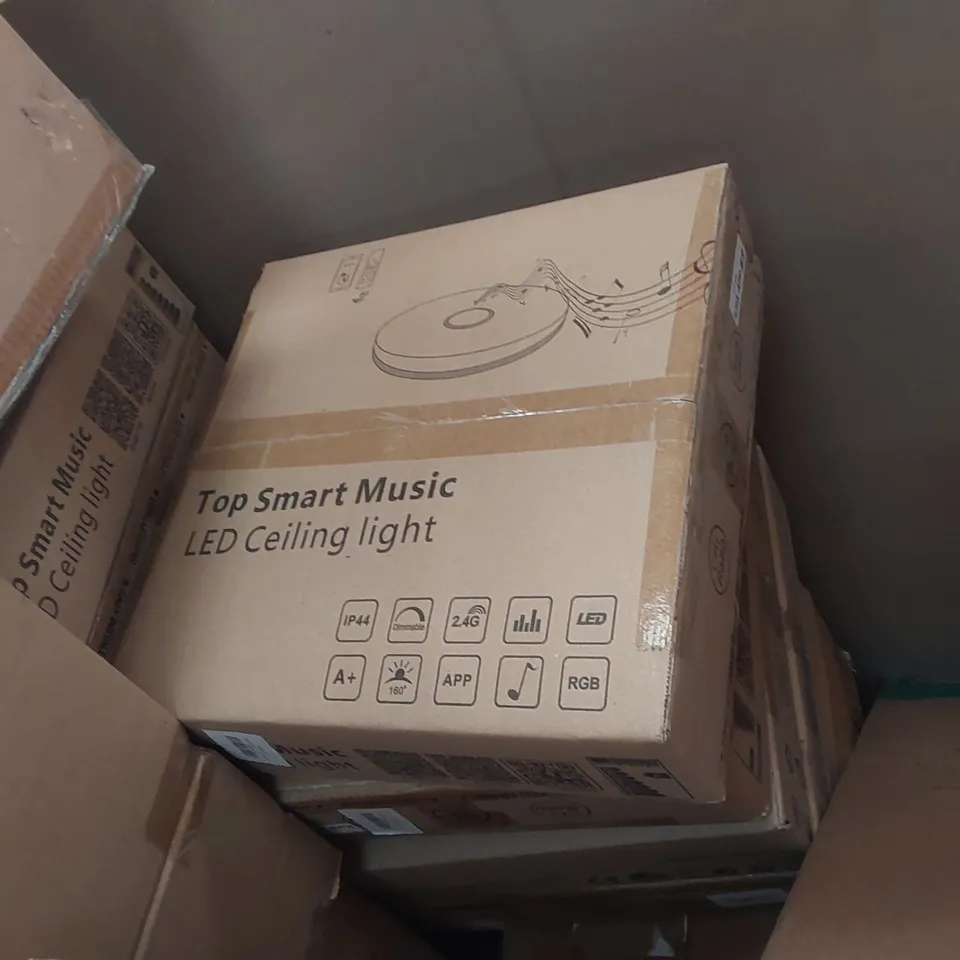 PALLET TO CONTAIN A LARGE QUANTITY OF TOP SMART MUSIC LED CEILING LIGHTS AND ASSORTED ITEMS INCLUDING: MATTRESS TOPPER, AUTOMATIC PILATES REBOUND BOARD, GARDEN PARASOL ECT