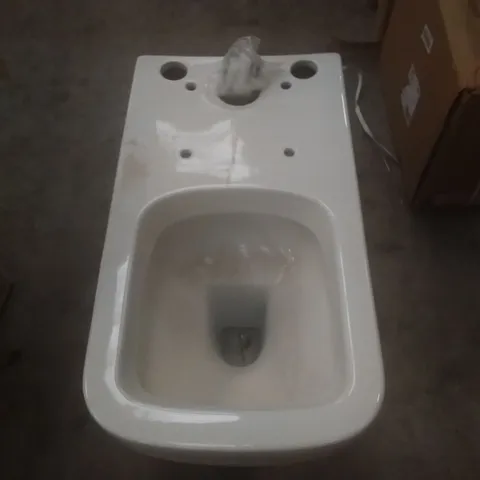 CALDARO CLOSE COUPLED PAN WHITE TOILET BASIN
