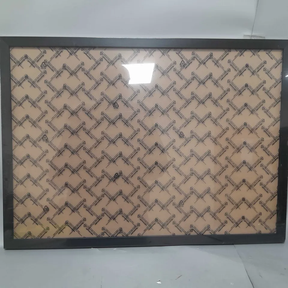 BOXED PICTURE FRAME 