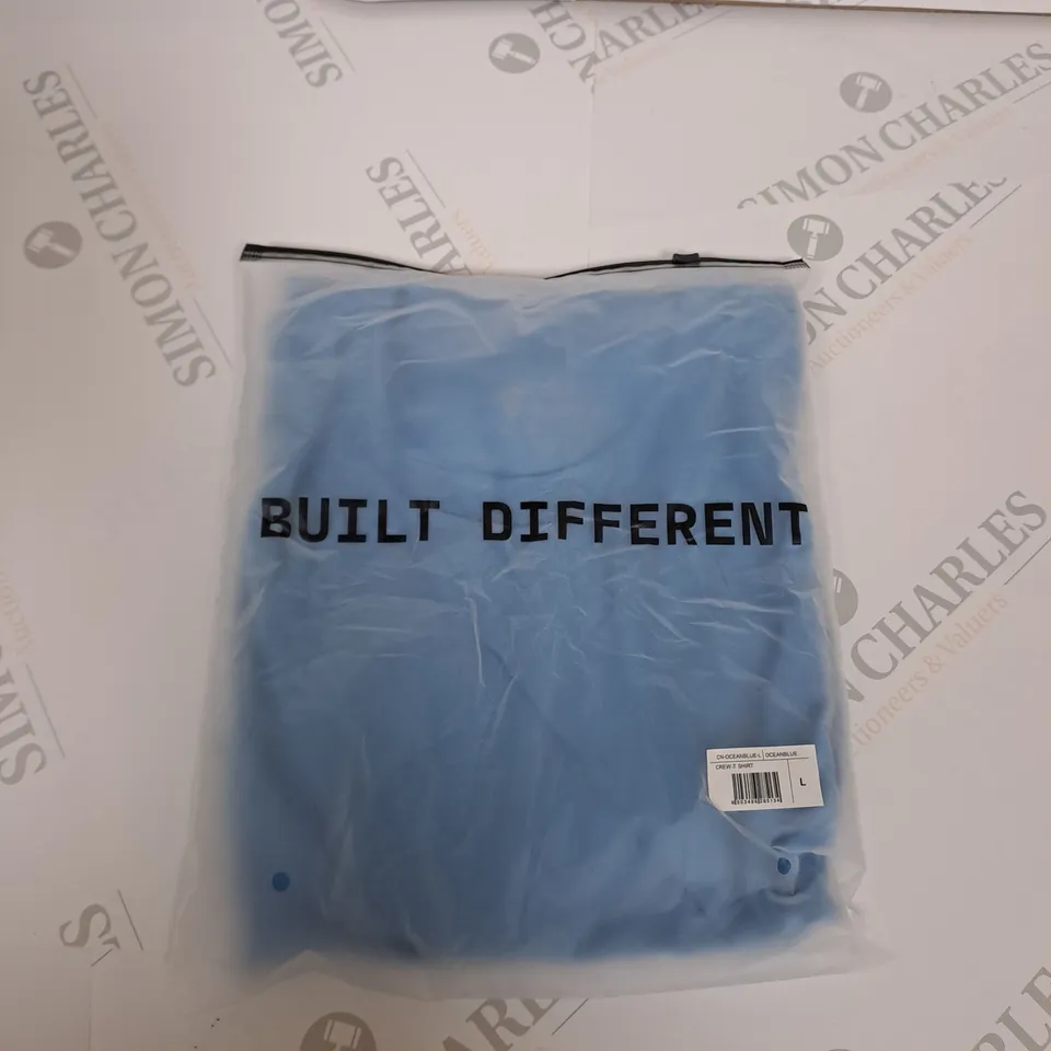 BAGGED BUILT DIFFERENT CREW T-SHIRT SIZE L