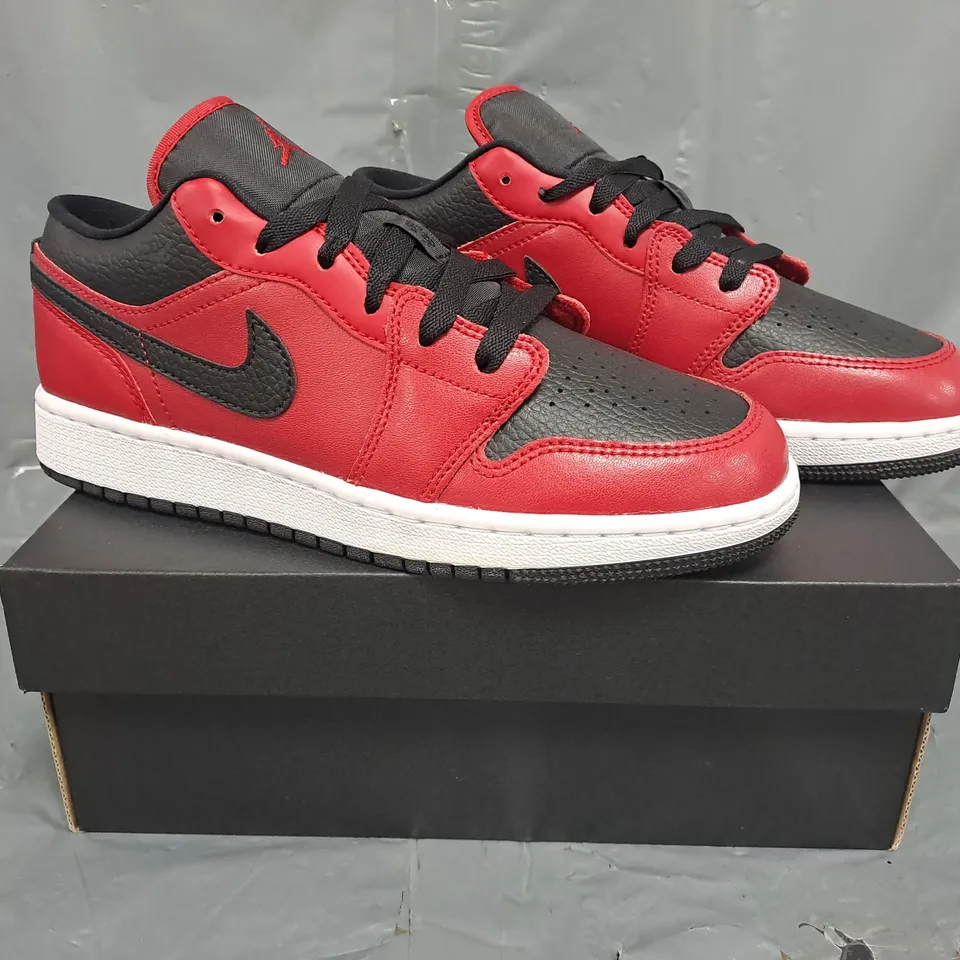 BOXED PAIR OF NIKE AIR JORDAN 1 LOW SHOES IN RED/BLACK/WHITE SIZE UK 5