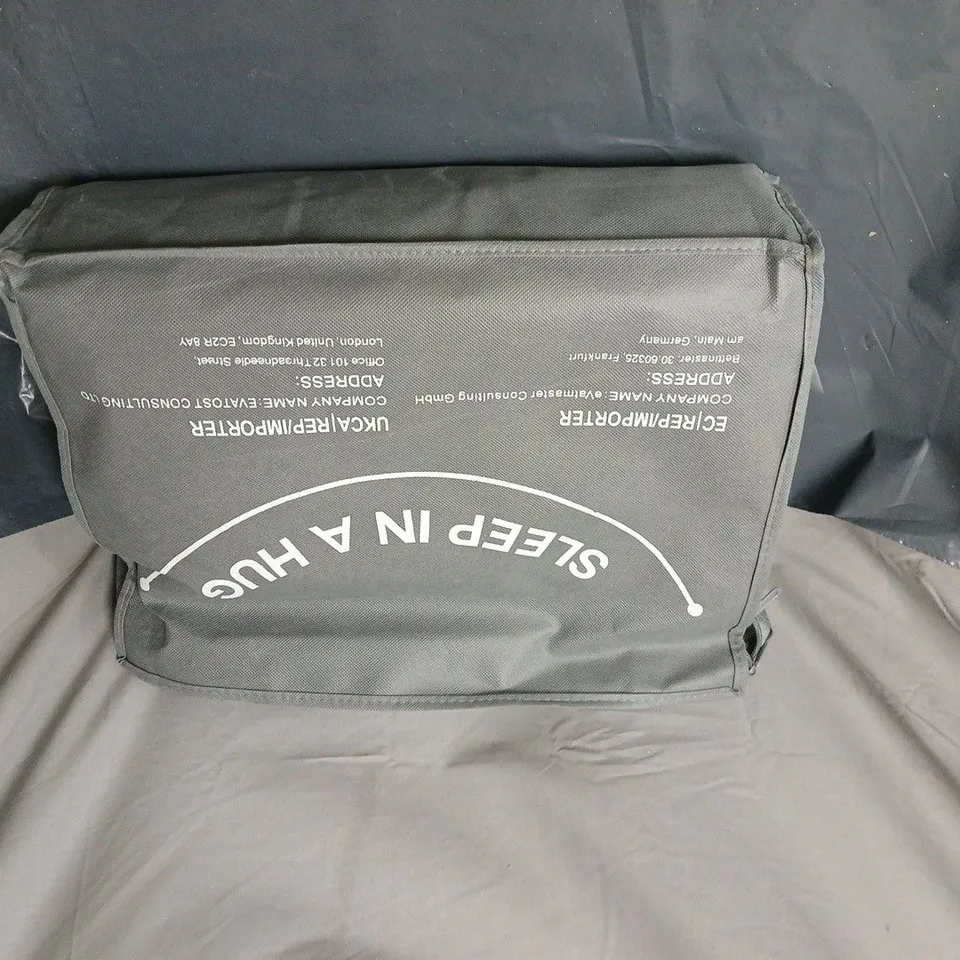 SLEEP IN A HUG SLEEP POD 