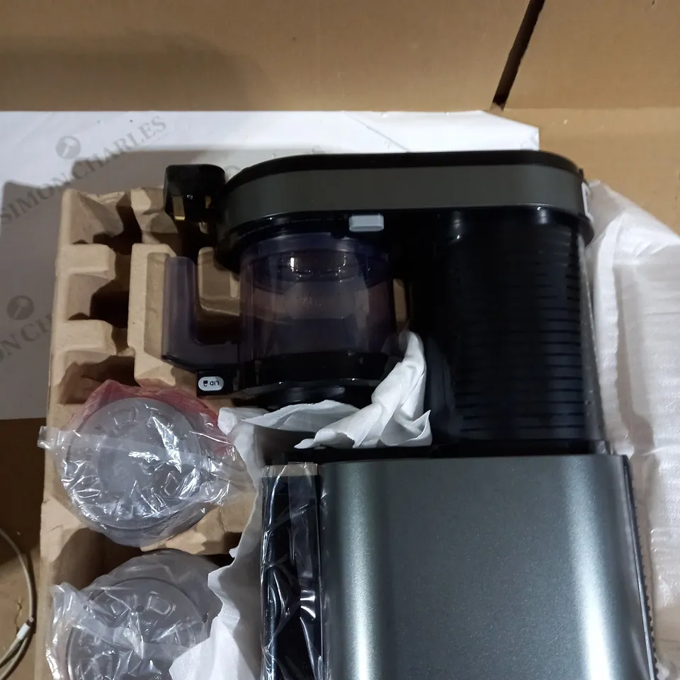 OUTLET NINJA CREAMI ICE CREAM & DESSERT MAKER WITH 5 DESSERT TUBS