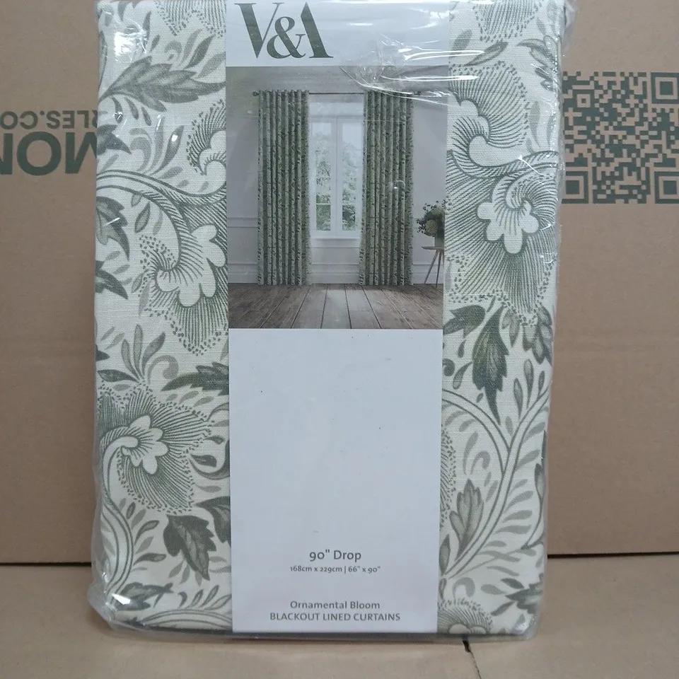 V&A ORNAMENTAL BLOOM BLACKOUT LINED CURTAINS IN GREEN