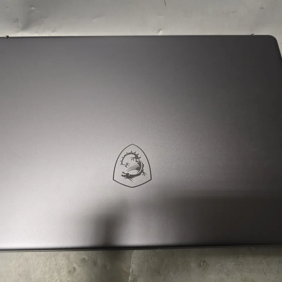BOXED MSI Z17 HX STUDIO A14VGT