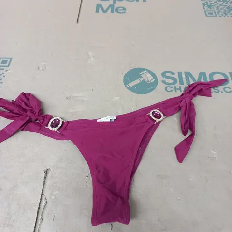 MODA MINX AMOUR TIE SIDE BRAZILIAN BOTTOM – MERLOT, UK 10 (EU 38)