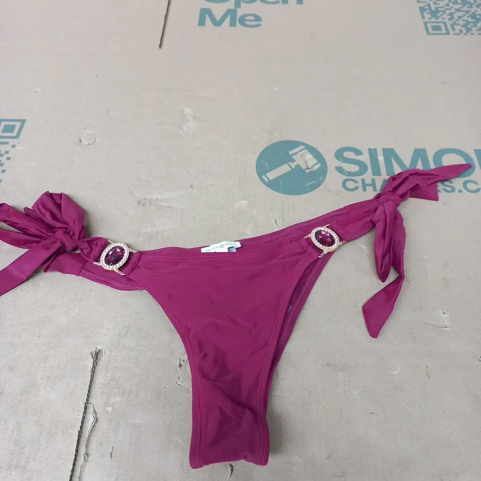 MODA MINX AMOUR TIE SIDE BRAZILIAN BOTTOM – MERLOT, UK 10 (EU 38)