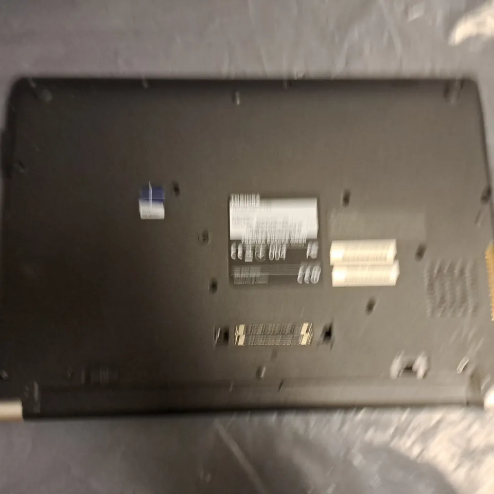 TOSHIBA TECRA A40-C-18R LAPTOP