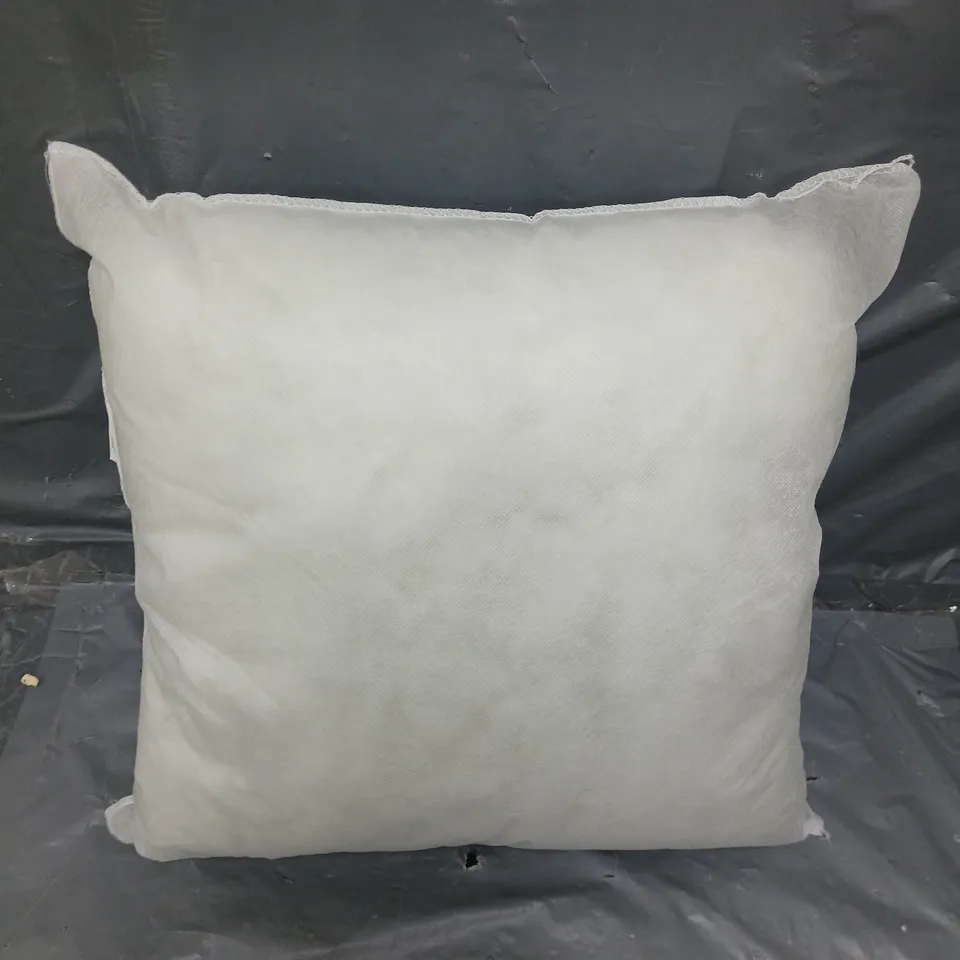 APPROXIMATELY 10 ASSORTED CUSHIONS IN WHITE