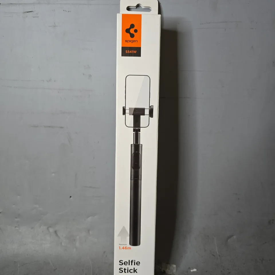 BOXED SPIGEN S541W SELFIE STICK TRIPOD 
