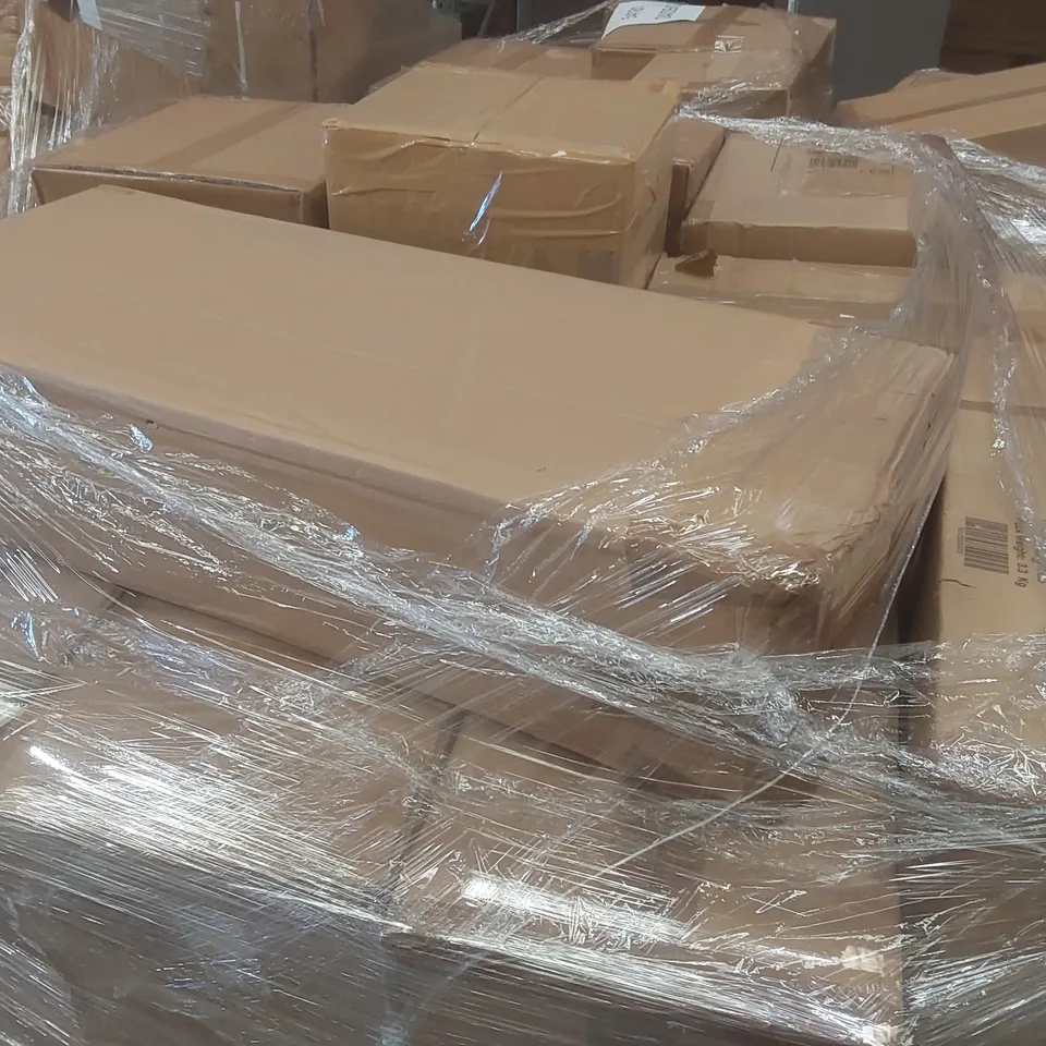 PALLET CONTAINING A VERY LARGE QUANTITY OF ASSORTED DESIGNER LIGHTING PRODUCTS