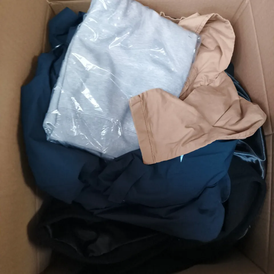 LARGE BOX OF APPROXIMATELY 25 ASSORTED CLOTHING ITEMS IN VARIOUS COLOURS, STYLES AND SIZES - COLLECTION ONLY