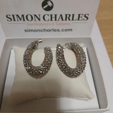 MALIKA STATEMENT CRYSTAL HOOPS 