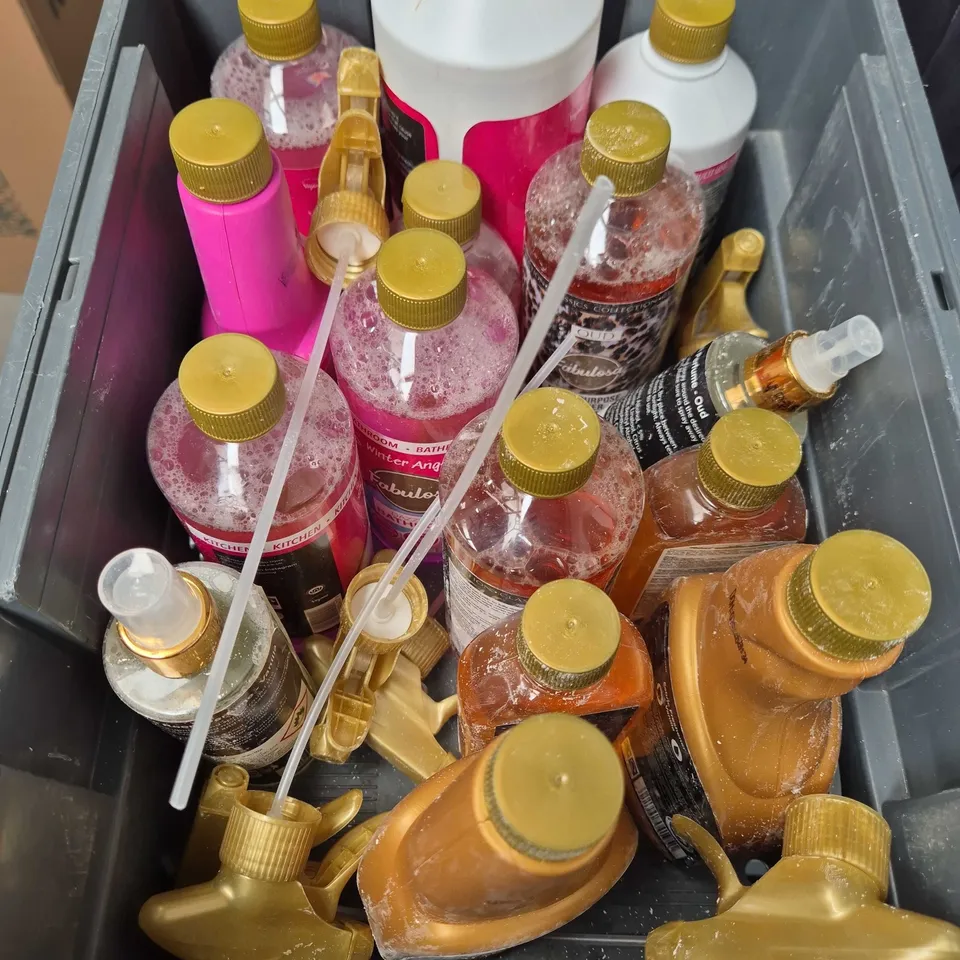 APPROXIMATELY 10 ASSORTED HOUSEHOLD PRODUCTS TO INCLUDE KITCHEN CLEANER, FABRIC FRESHENER, MULTI PURPOSE CLEANER ETC 