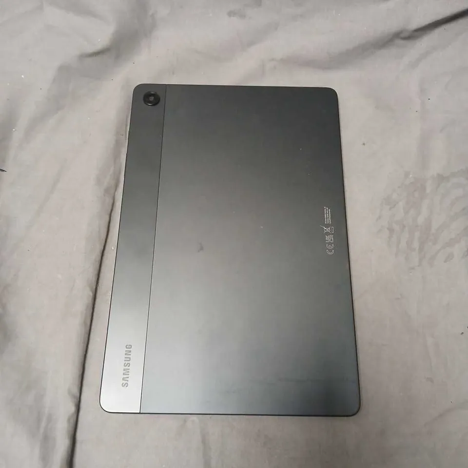 SAMSUNG TABLET – BLACK
