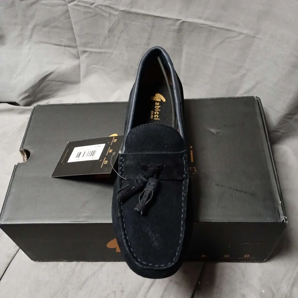 Gabicci Navy Suede Tassel Loafers – Men's UK 9