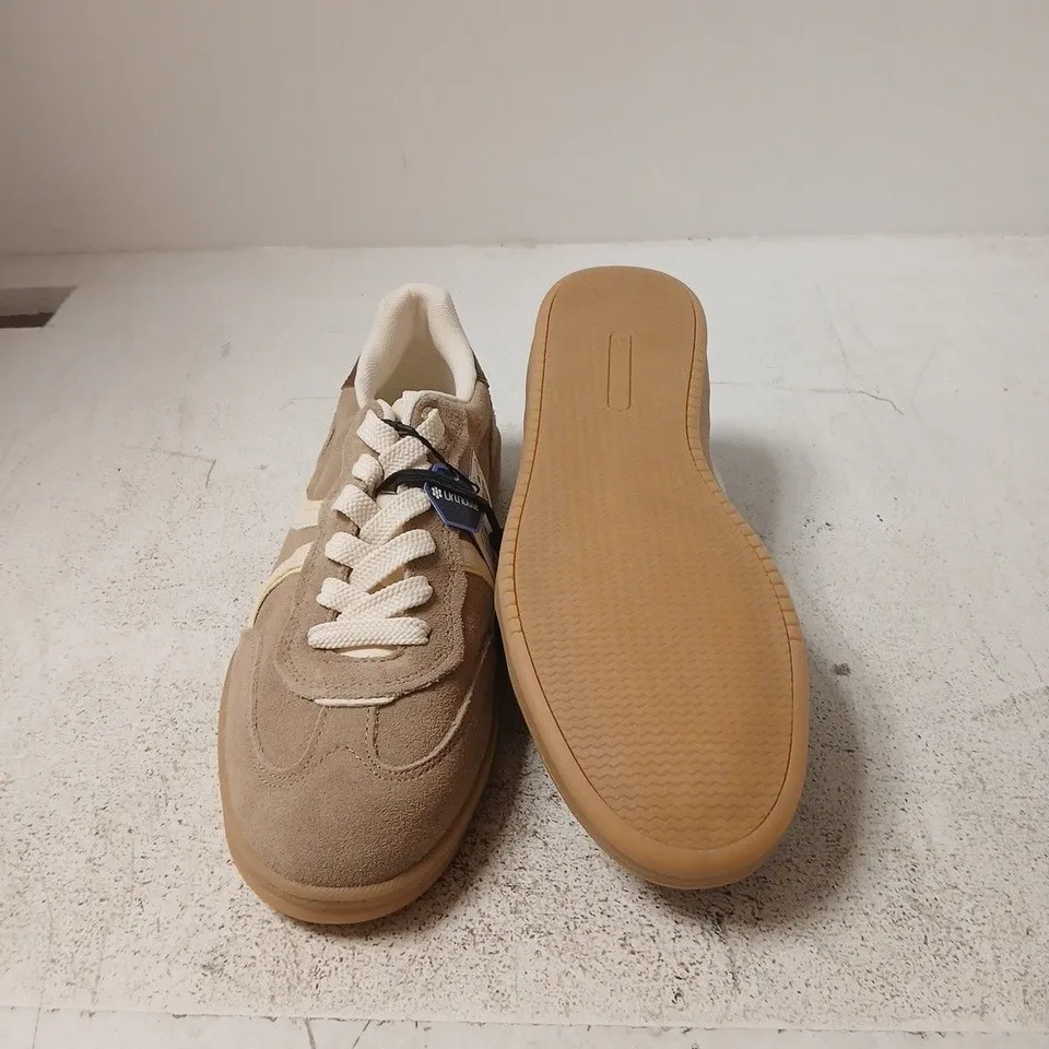 STRADIVARIUS LEATHER SNEAKERS – BEIGE (UK 8, EU 41)