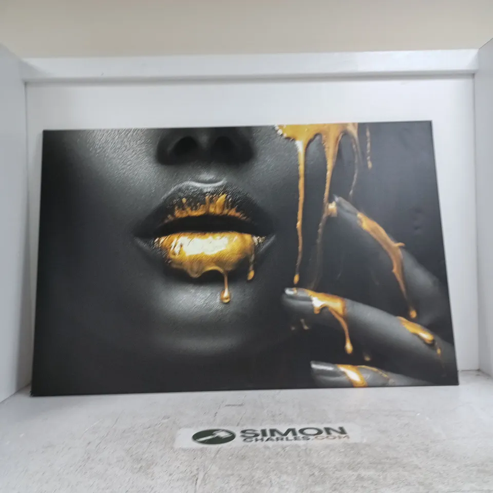 ABSTRACT LIP STUDY PRINT – BLACK & GOLD