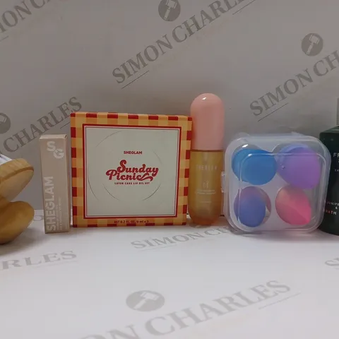 BOX OF APPROX 20 ASSORTED HEALTH AND BEAUTY ITEMS TO INCLUDE - FRAGRANCE SOCIETY BATH & SHOWER GEL - SHEGLAM SUNDAY PICNIC LIP OIL SET - SHEGLAM SPONGE SHAMPOO ECT