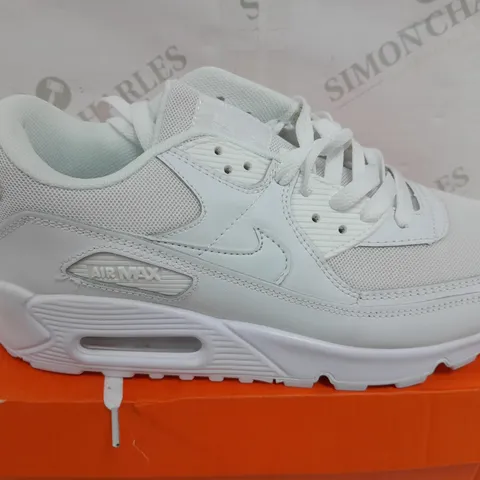 BOXED PAIR OF NIKE AIR MAX 90 IN WHITE - UK 7
