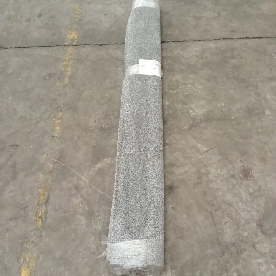 ROLL OF QUALITY COMFORT TWIST MOONSHINE 843 CARPET // APPROX SIZE; 2.1 x 4m