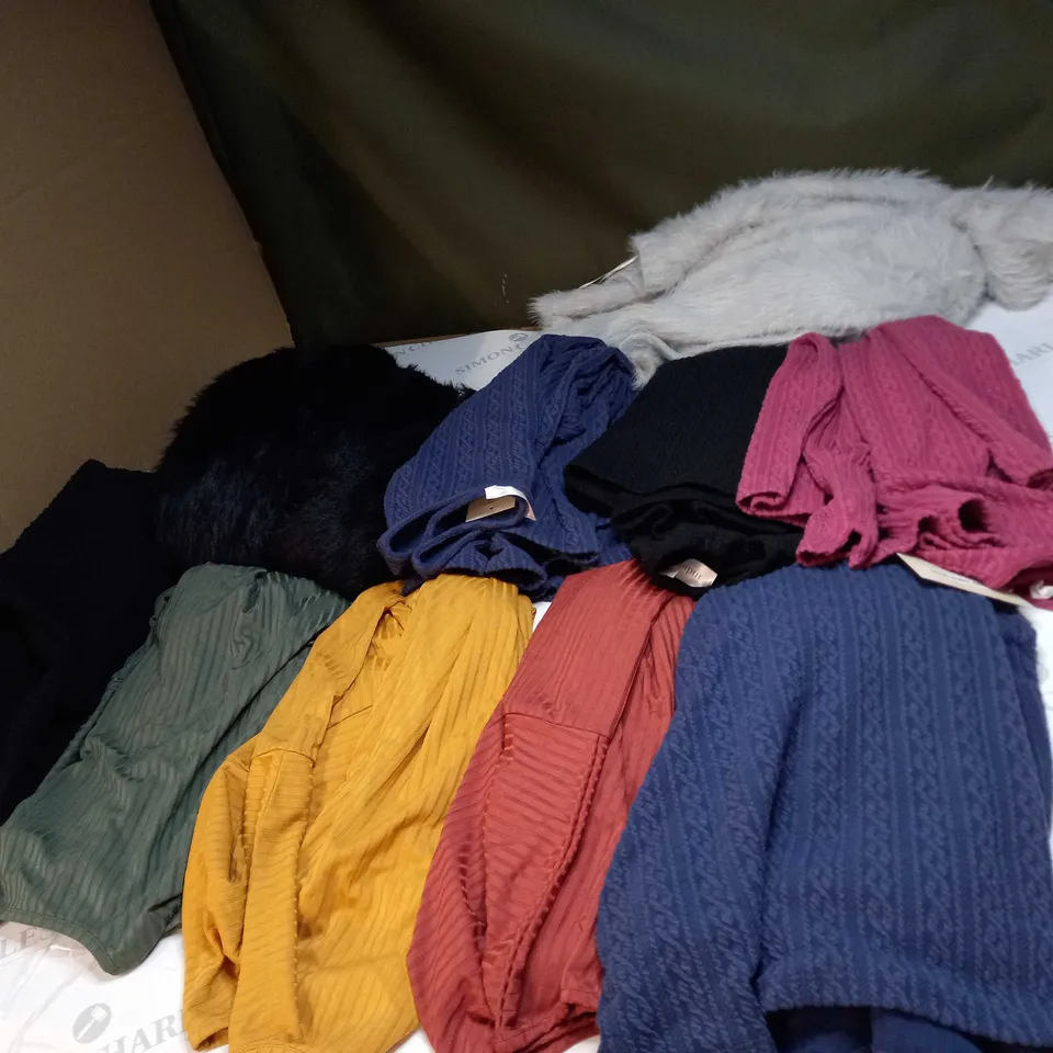 BAG OF APPROX 10 ASSORTED CLOTHING ITEMS TO INCLUDE - MAISON DE NIMES - KASARA 