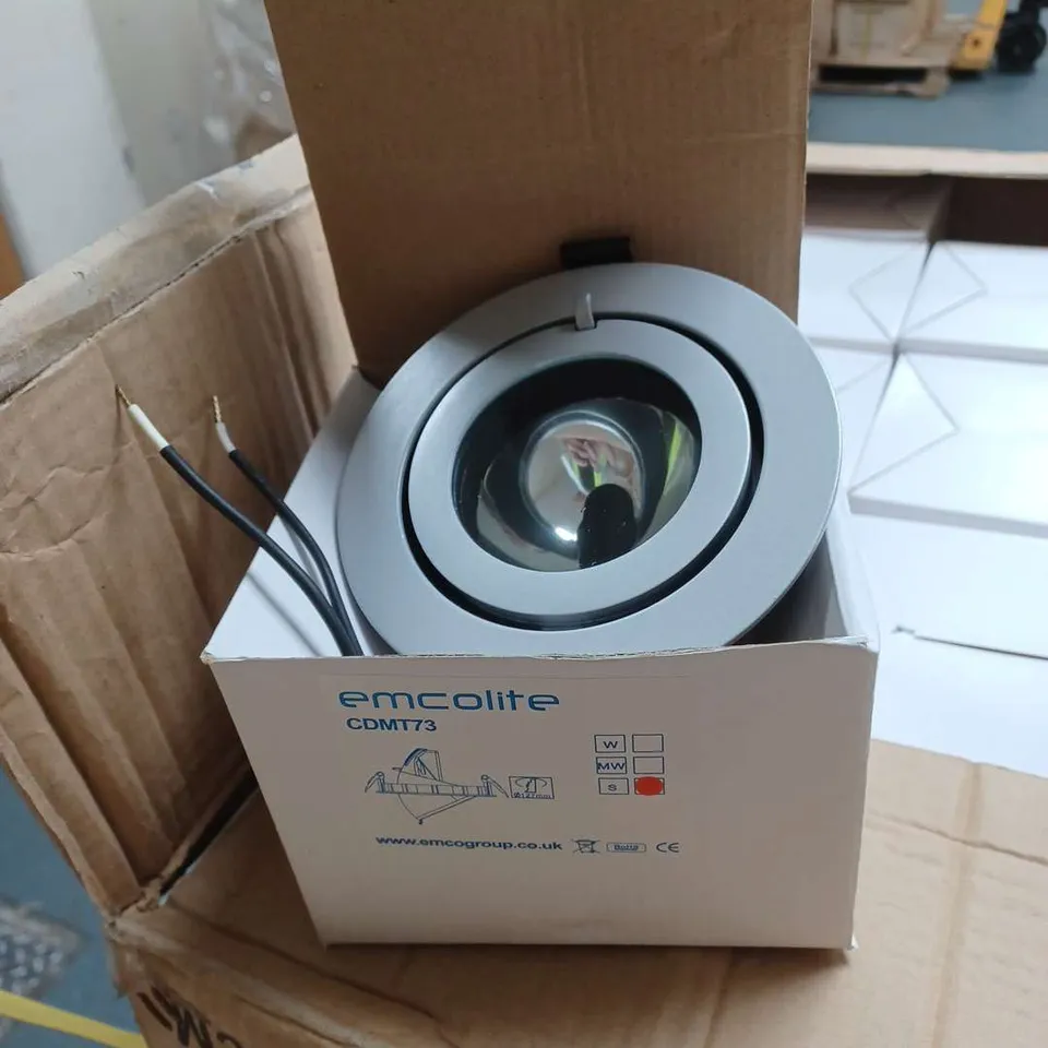PALLET CONTAINING 12 ROSENLITE DOWNLIGHTS IN SILVER AND FROSTED GLASS, 80 EMCOLITE GREY FLUSH MOUNTS CDMT73, APPROXIMATELY 20 WALL MOUNTED GLASS FRONT WALL LIGHTS