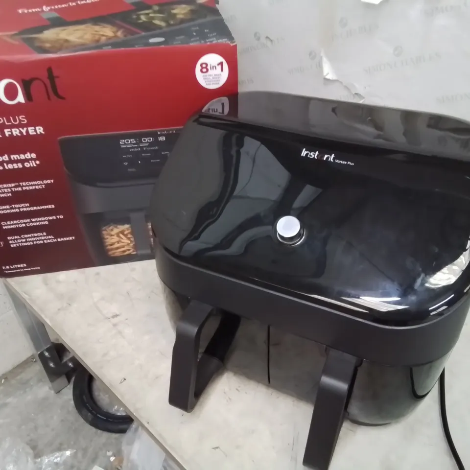 BOXED INSTANT VORTEX 8 IN 1 PLUS DOUBLE AIR FRYER 7.6L 