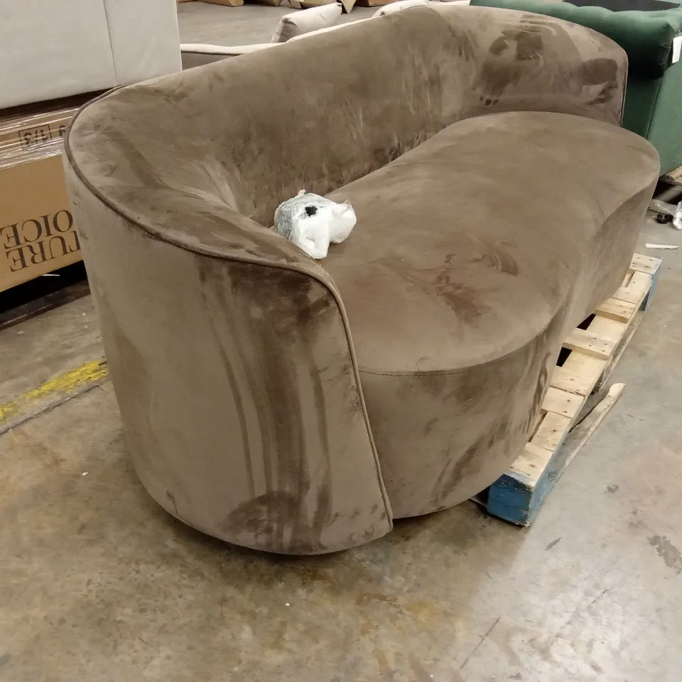 HAYWORTH 3 SEATER VELVET SOFA