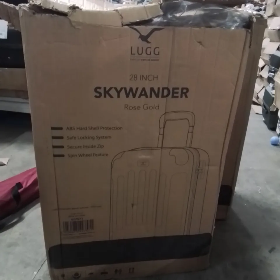 BOXED LUGG 28INCH SKYWANDER SUITCASE ROSE GOLD 